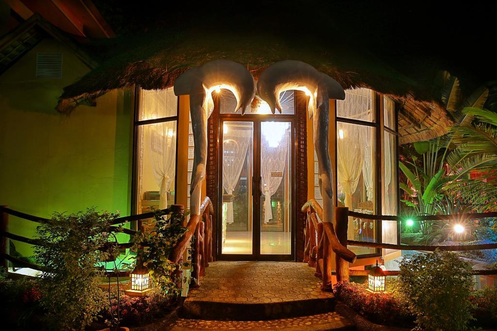 Jaimee'S Hotel, Resort And Restaurant Maasin  Exteriör bild