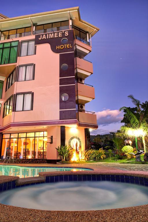 Jaimee'S Hotel, Resort And Restaurant Maasin  Exteriör bild