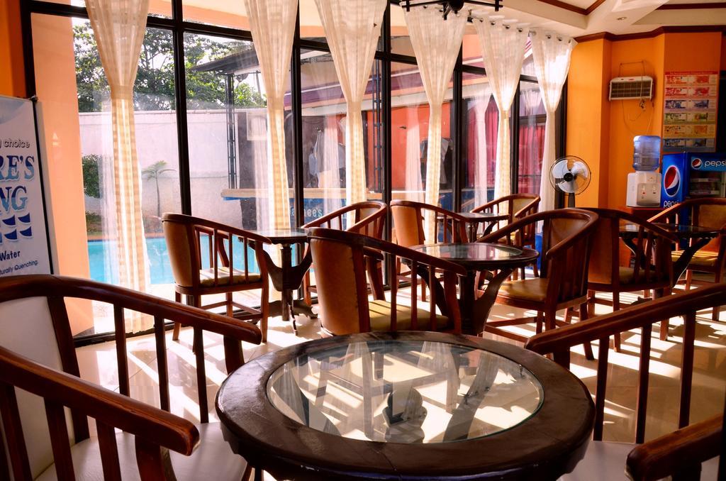 Jaimee'S Hotel, Resort And Restaurant Maasin  Exteriör bild