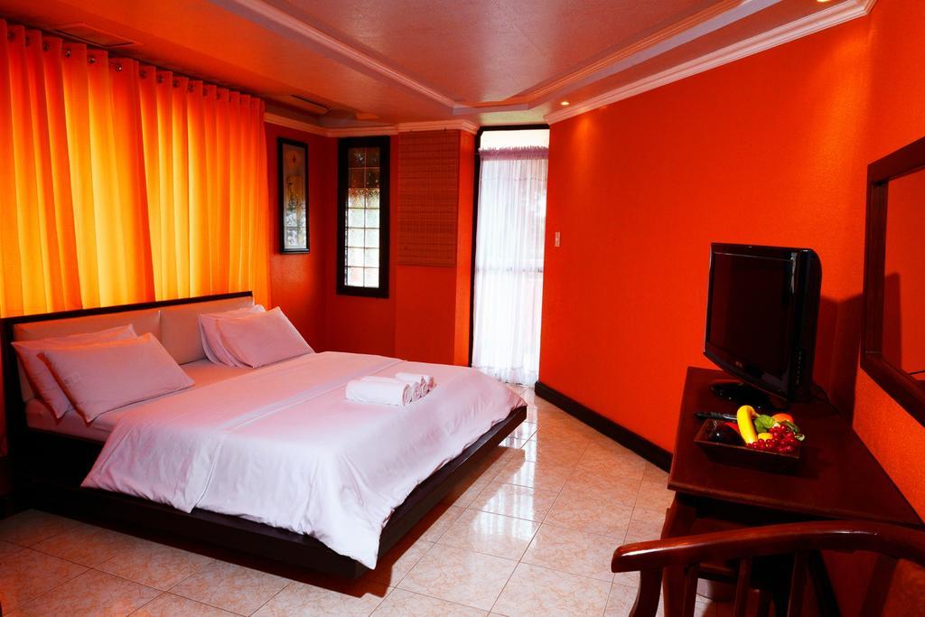 Jaimee'S Hotel, Resort And Restaurant Maasin  Rum bild