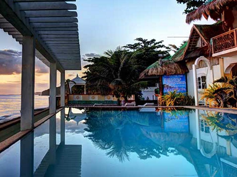 Jaimee'S Hotel, Resort And Restaurant Maasin  Exteriör bild